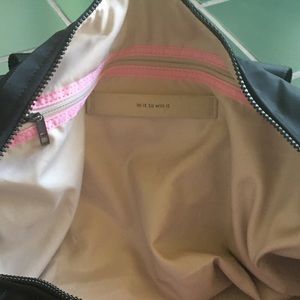 lululemon athletica Bags - Lululemon Duffel lululemon athletica Bags - Lululemon Duffel